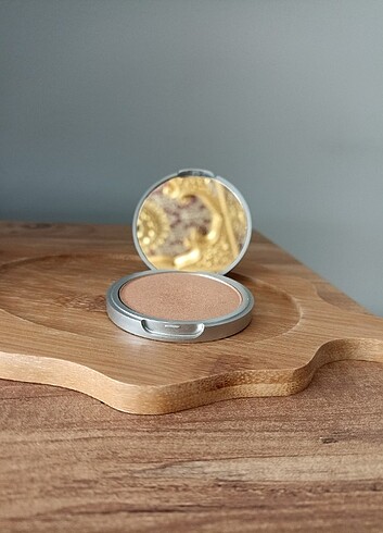 The balm bronzer 