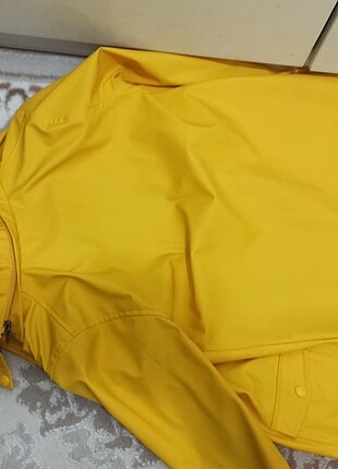 10 Yaş Beden sarı Renk Kız yağmurluk Limon marka 