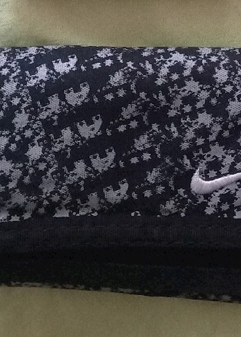 Nike Siyah Beyaz Desenli Spor Cuzdan