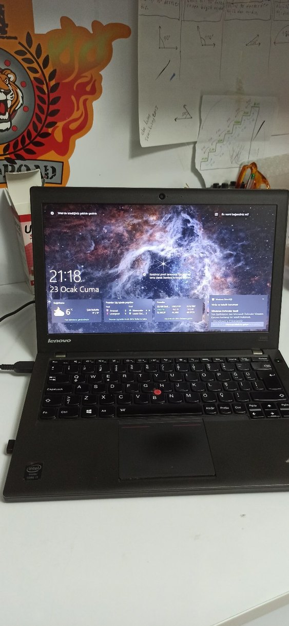 Lenovo ThinkPad dizüstü bilgisayar - Görsel 5