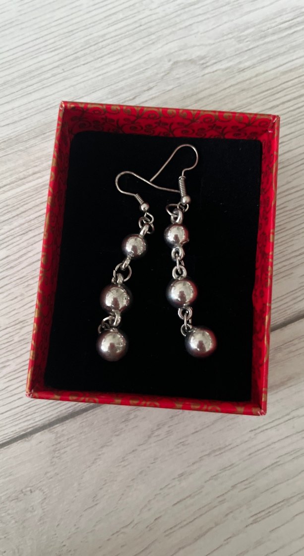 Gri Boncuklu Midi Kadın Küpe - Görsel 2