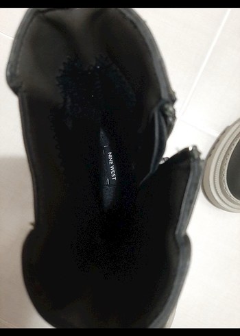 Gri Fermuarlı Platform Kadın Bot - Görsel 2