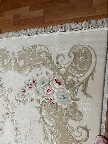  Beden beyaz Renk Halı 6m2