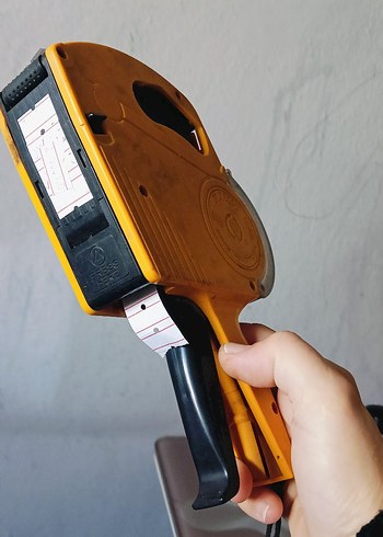 Sarı Renkli Oyuncak Tabanca - Görsel 2