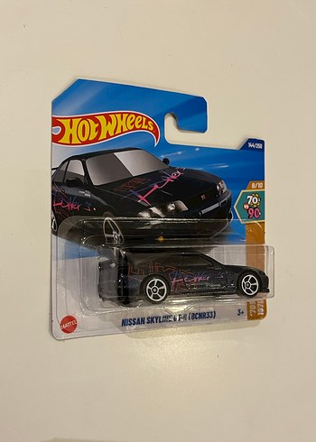  Hot Wheels Mercedes / Nissan