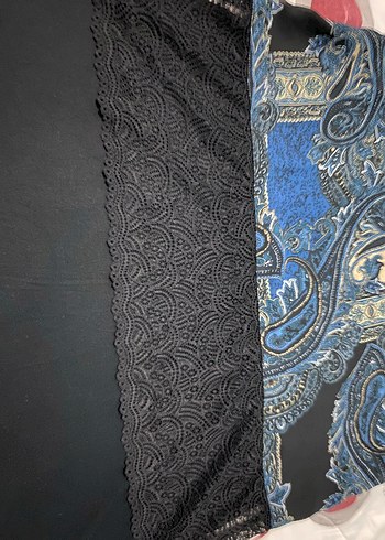 l Beden Dantel Detaylı Desenli Tunik