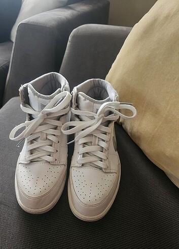 38 Beden beyaz Renk Nike air Jordan kadın ayakkabı