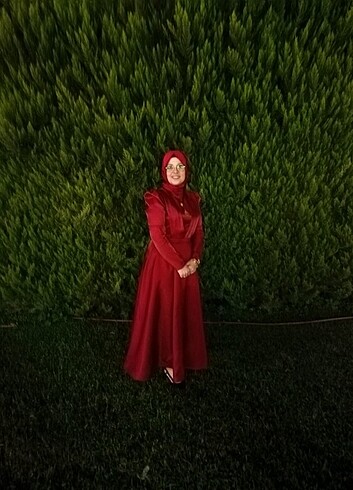 Diğer Satılık kırmızı abiye 