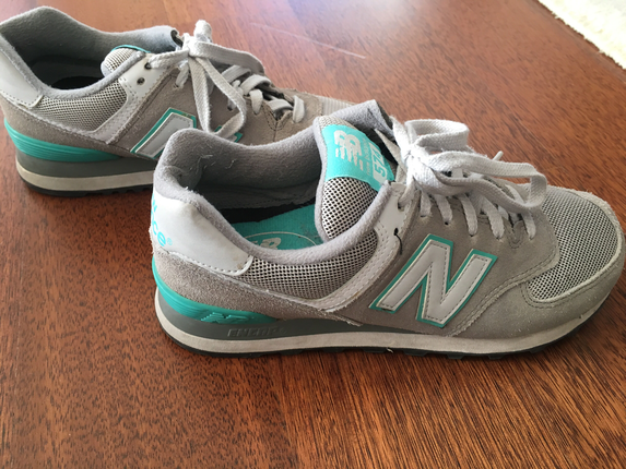 39 Beden gri Renk 574 Model New Balance Ayakkabı..