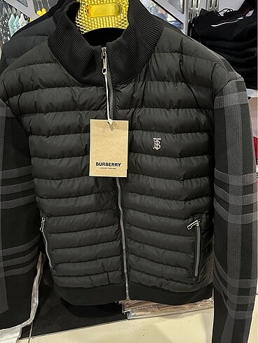 Burberry ????