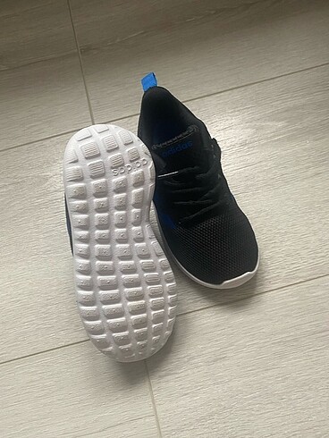 22 Beden siyah Renk Adidas