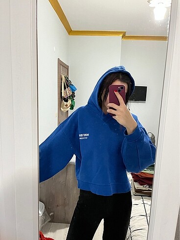 Sweatshirt