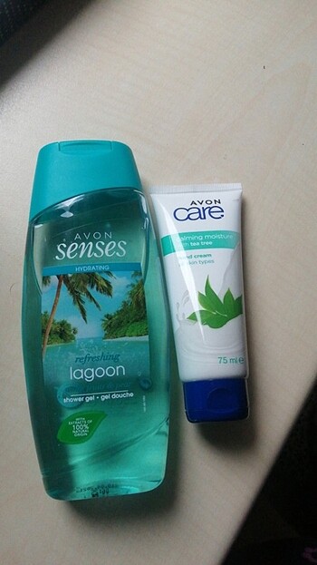  Avon duş jeli ve el kremi