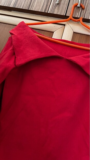 Kirmizi bluz - Görsel 2