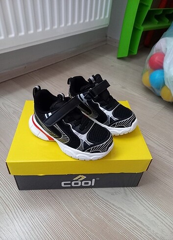 Bebek spor ayakkabı