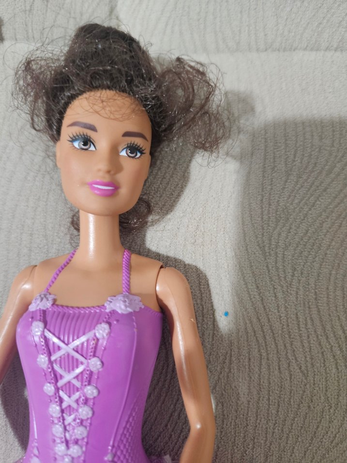 Barbie Mor balerin oyuncak bebek - Görsel 3
