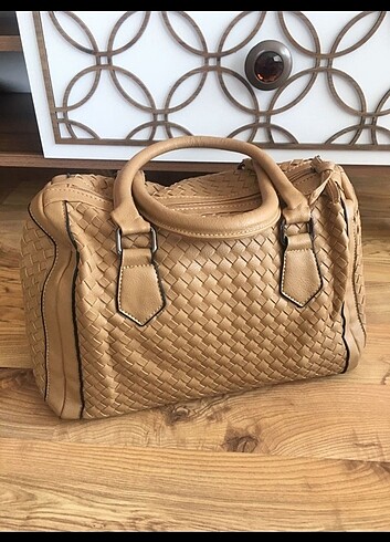 BOTTEGA 