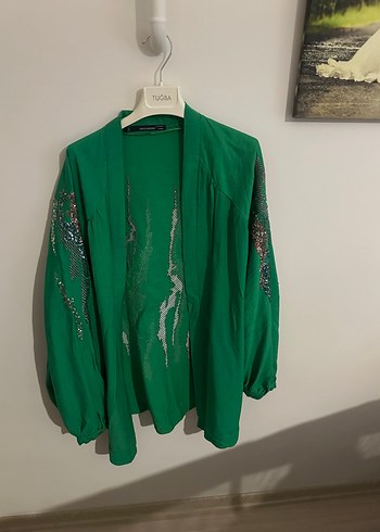 diğer Beden Yeşil Nakışlı Uzun Kollu Kimono