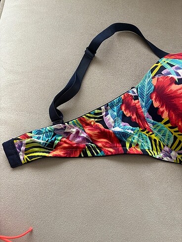 Victoria s Secret Pink sutyen