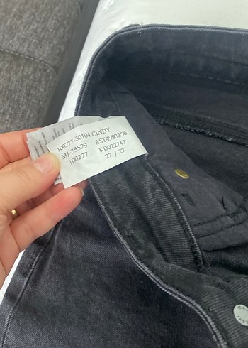 Kemer Tokalı Siyah Kadın Kot Pantolon - Görsel 2