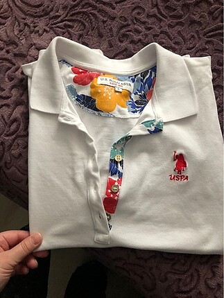 Beyaz polo tshirt