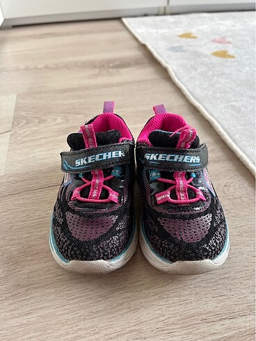 Skechers ışıklı kız çocuk spor ayakkabı