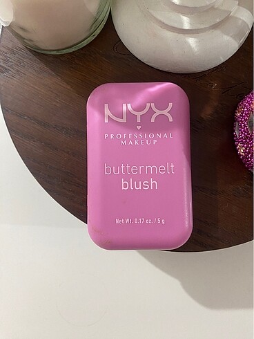 Nyx buttermelt blush 01 numara