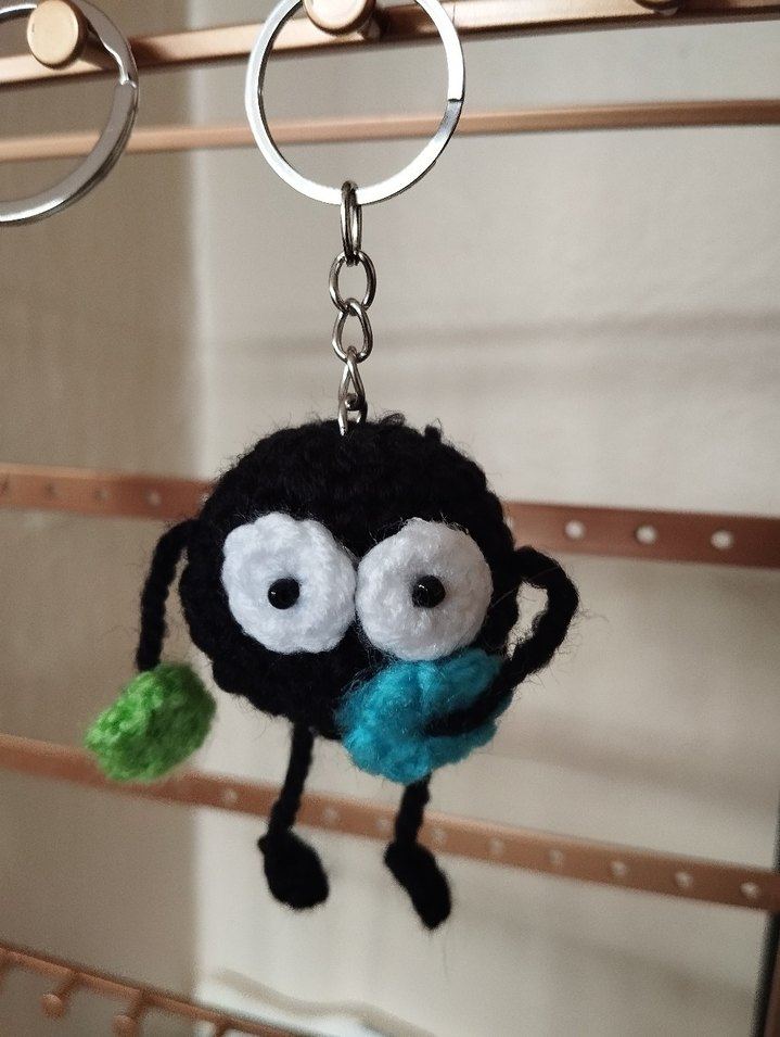 Susuwatari (is / kurum ruhları ) anahtarlık - Görsel 2