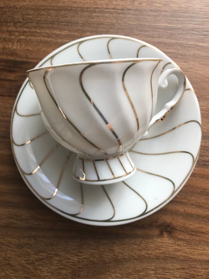 Beyaz İnce Desenli Porselen Fincan ve Tabağı - Görsel 3