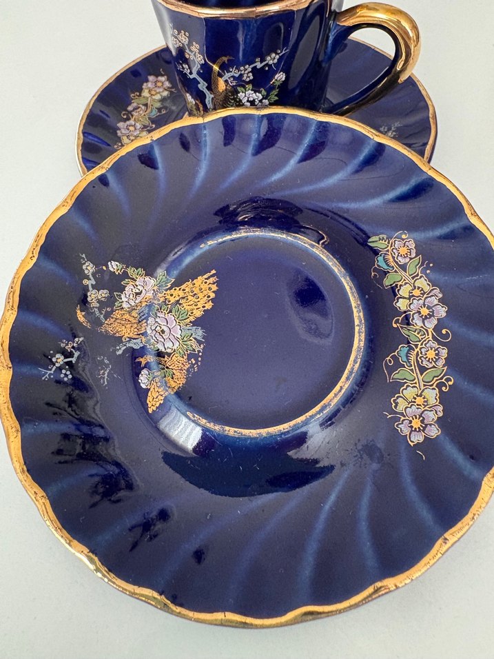 Lacivert ve Altın Detaylı Porselen Fincan Takımı - Görsel 4