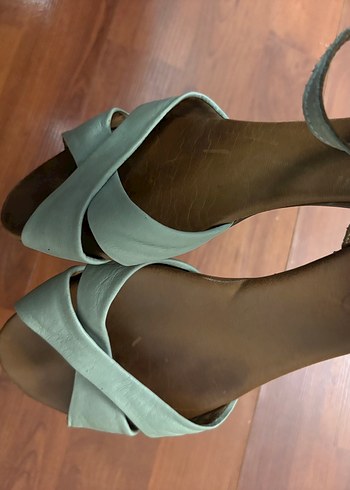 Bantlı buz mavisi/ mint tonları olan,tamamen deri Kadın Sandalet - Görsel 4