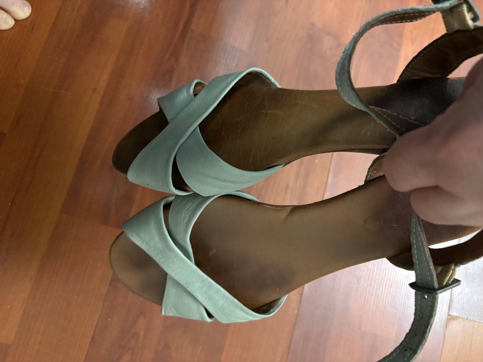 Bantlı buz mavisi/ mint tonları olan,tamamen deri Kadın Sandalet - Görsel 4