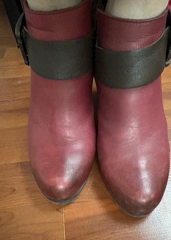 Bordo Deri Tokalı Kadın Bot - Ana görsel