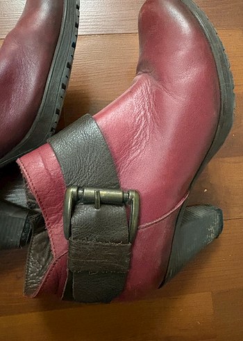 Bordo Deri Tokalı Kadın Bot - Görsel 2