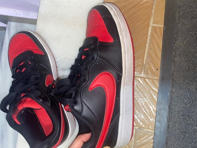 Nike ayakkabı kırmızı siyah