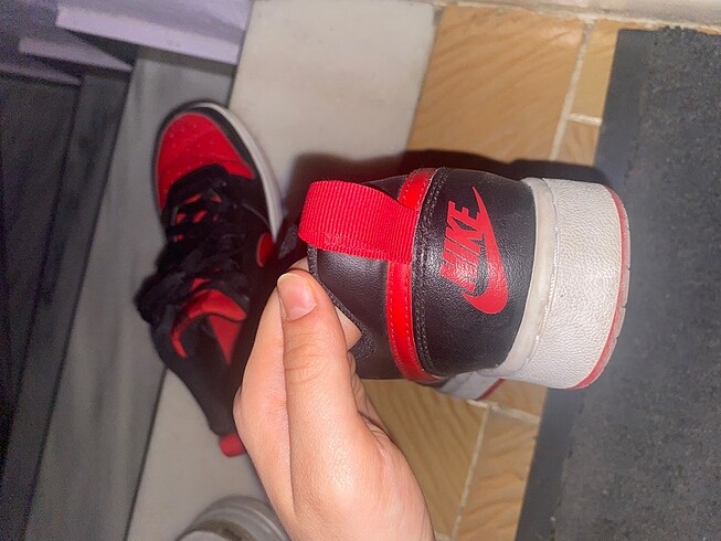 36 Beden Nike ayakkabı kırmızı siyah