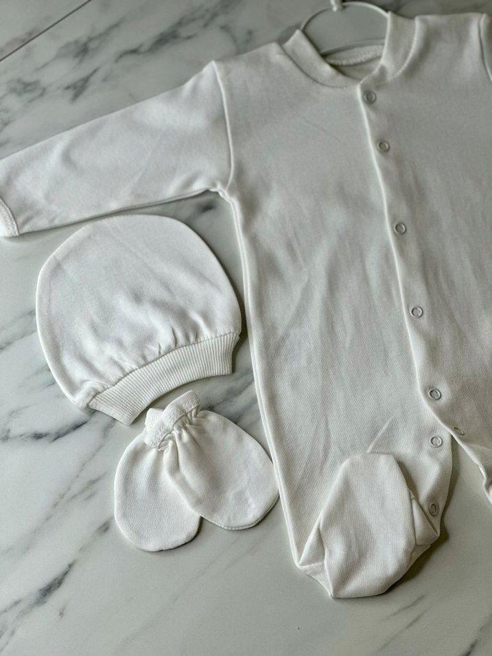Bebek Erkek Beyaz Pamuklu Hastane Tulumu - Görsel 3