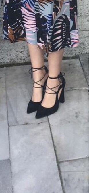 Trendyol siyah süet topuklu ayakkabı
