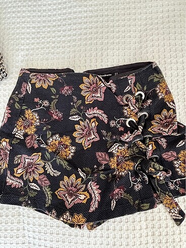 Stradivarius şort etek