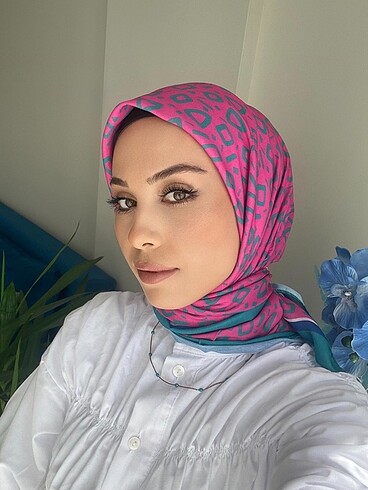 Diğer Kareo desen eşarp FUŞYA