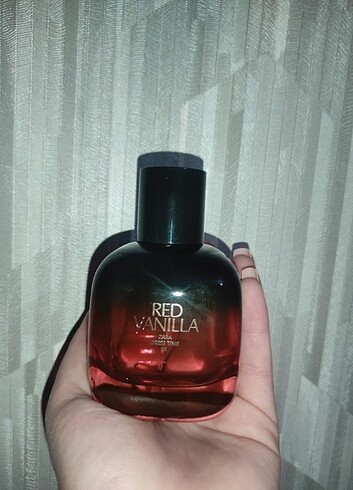 Zara Zara Red Vanilla