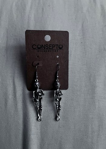 Gri İskelet Desenli Punk Küpeler - Görsel 2