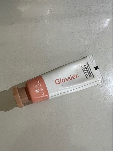  Beden Glossier Cloud Paint ?Dusk? Allik