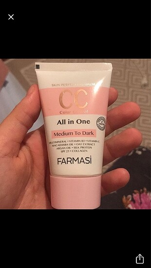 Medium to dark cc krem