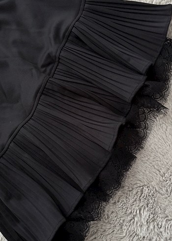 Fırfırlı Siyah Etek - Görsel 2