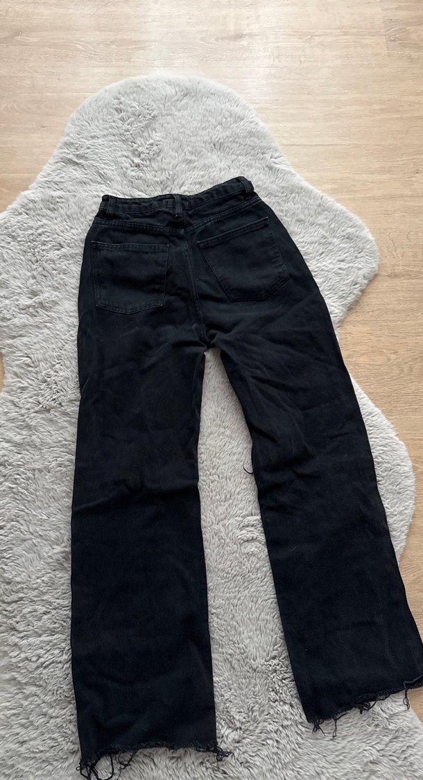 Siyah Yırtık Detaylı Salaş Kadın Kot Pantolon - Görsel 3