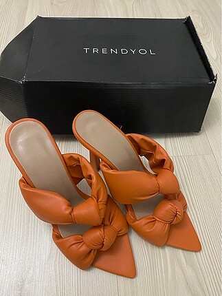 Trendyol & Milla Topuklu Terlik????