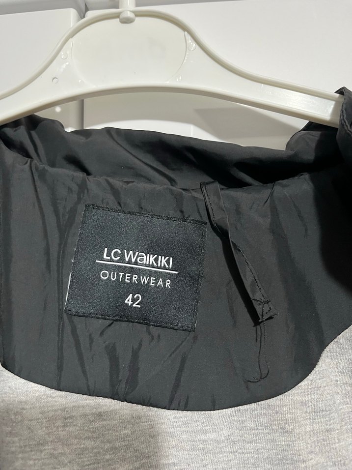 lcw yağmurluk - Görsel 3