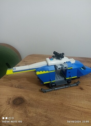  Beden LEGO helikopter 