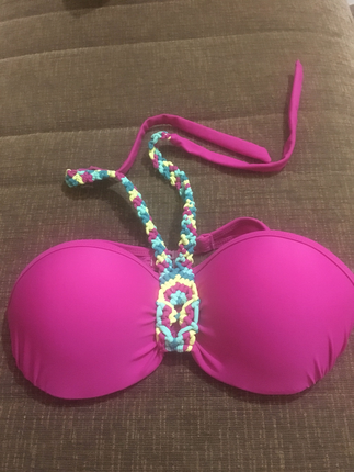 Penti bikini üstü